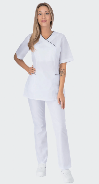 белый медицинской костюм